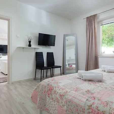 Apartment Pleic *